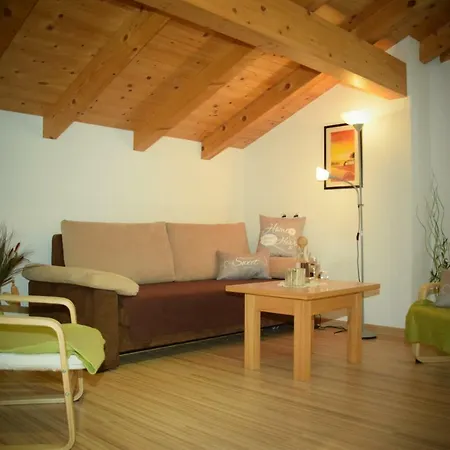 Dominika Apartment *